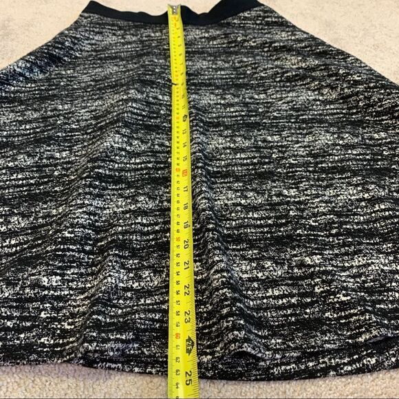 BANANA Republic NWOT black white circle skater skirt size 2 - Picture 10 of 12